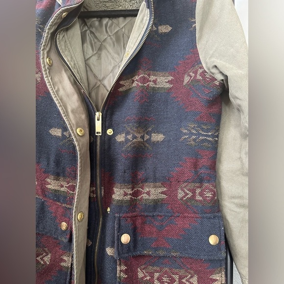 🚨 Coffeeshop Mixed Media Aztec Tribal Patterned Print Hooded Coat. Medium. - Picture 12 of 14